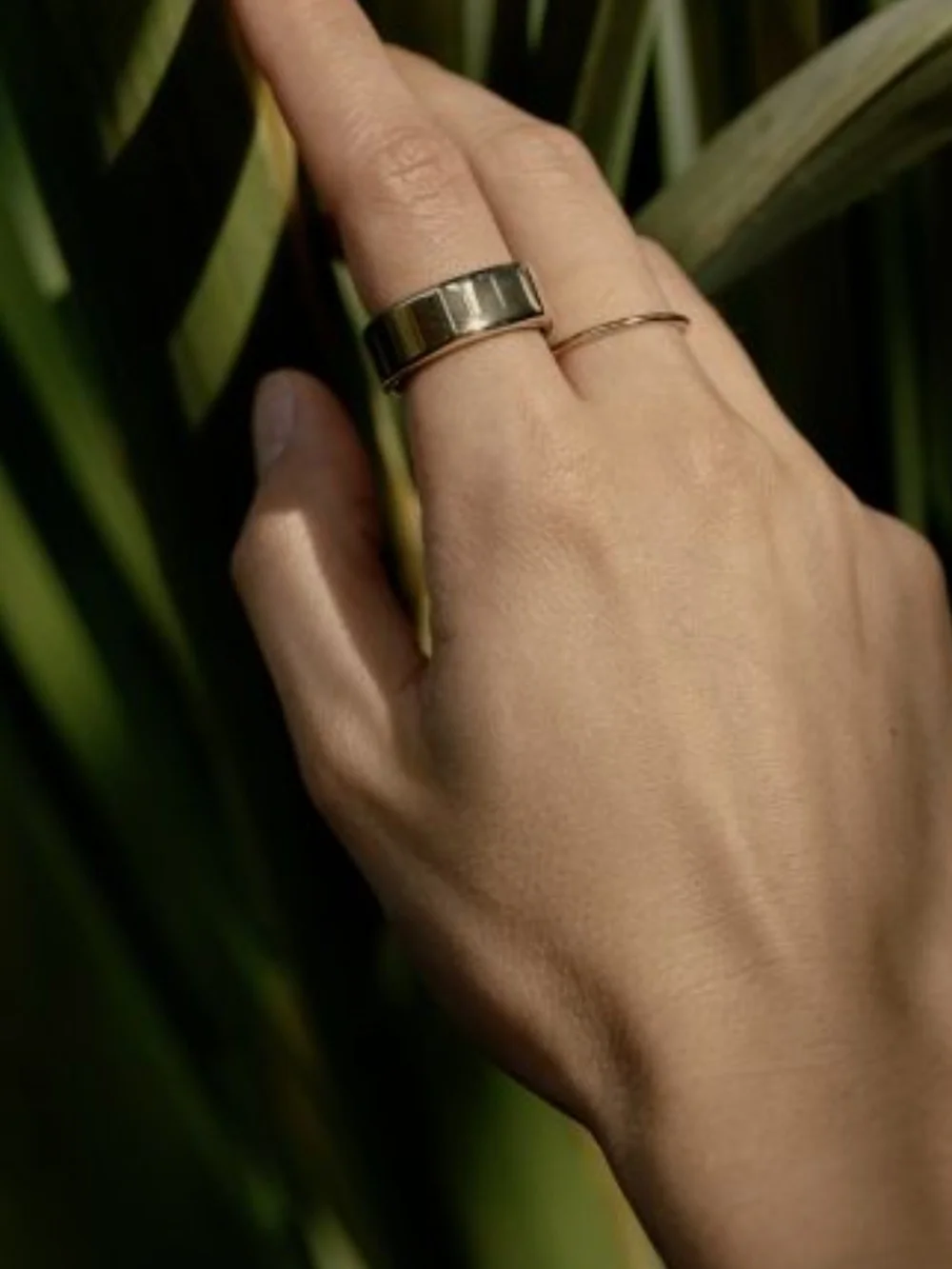 Oura Smart Ring GEN 3 (Size 7) With Charger